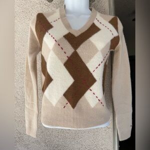 Tommy Hilfiger women’s Lambs wool sweater
